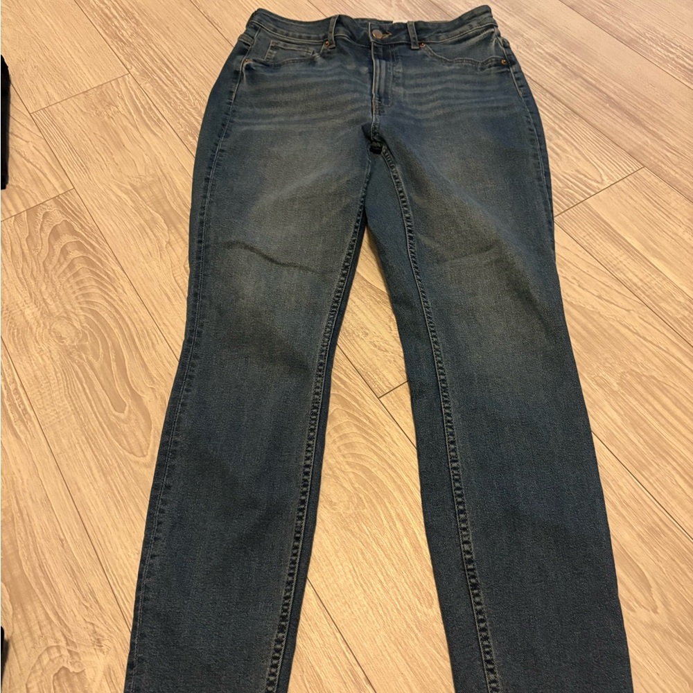 ✨ H&M Denim Jeans – Women’s Size 8 ✨